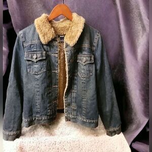 Vintage GAP Denim Jean Jacket Shearling Collar and Lining Size M Streetwear